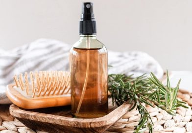 Rosemary water for hair: benefits and how to use it