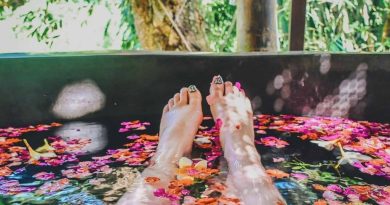 What is a Balinese flower bath